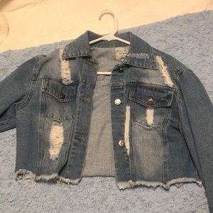 Cropped denim jacket